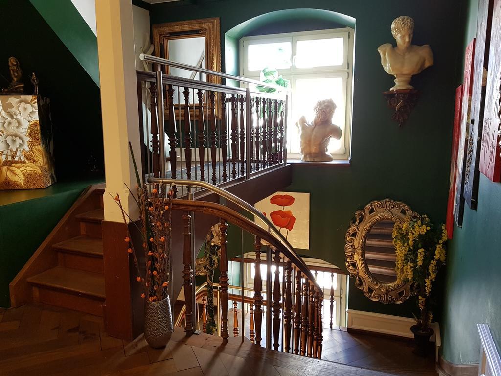 Seldas Schaffhausen Buitenkant foto